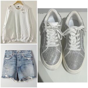 JESSICA SIMPSON RHINESTONE  SNEAKER . PRELOVED 
SIZE -7